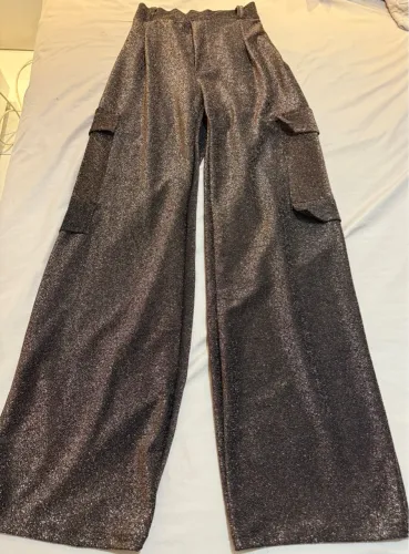 Calça Cargo Cintura Alta Metalizada marron bronze, nova, nunca usada tamanho 38