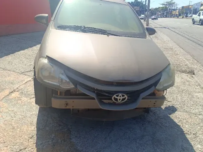 SUCATA: TOYOTA ETIOS 2018