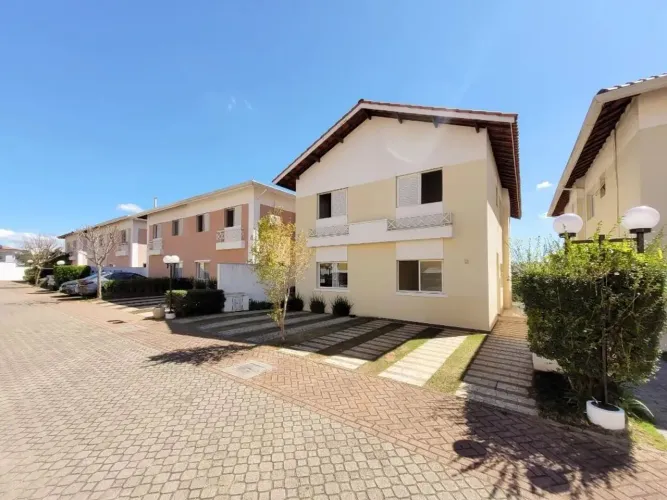 CASA 3 QUARTOS, CONDOMÍNIO CENTRO DA GRANJA VIANA.