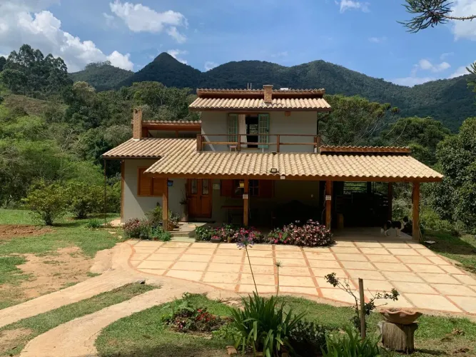 Magnifico sitio com casa de 4 quartos suítes à venda em - Bocaina de Minas - MG