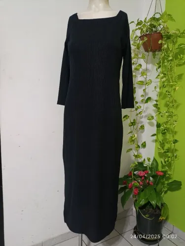 Vestido longo - Preto de Malha canelada- Tamanho M
