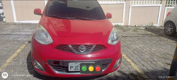 Nissan March SV 1.0 12V Flex 5P 2015