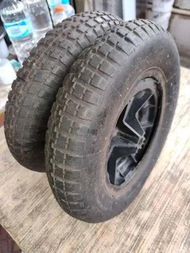 Roda de carrinho de mão 