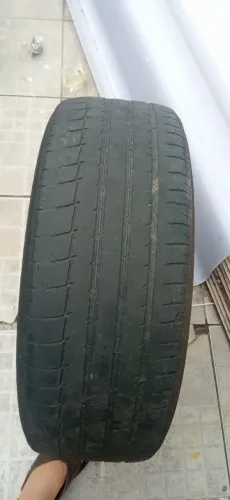 Pneu 225 55 18 do Renegade. Usado meia vida