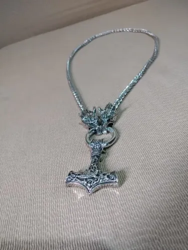 Colar martelo de thor