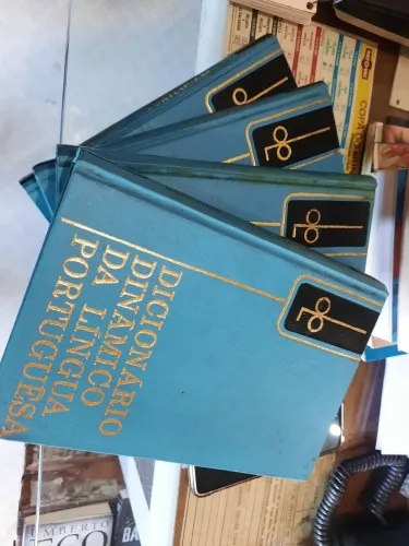 Dicionário Dinâmico 4 volumes 1968 **leia a descrição**