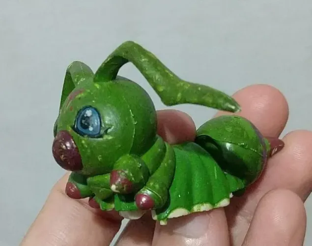 Boneco digimon Wormmon bootleg