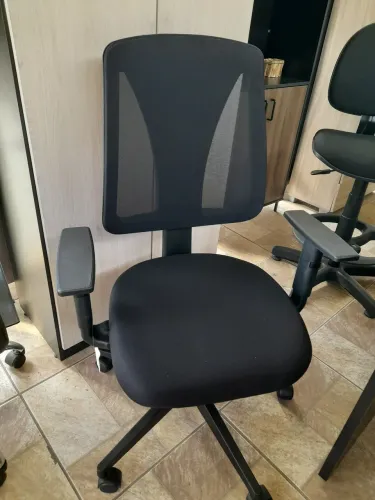 Cadeira de Escritório Giratória em tela - Nova