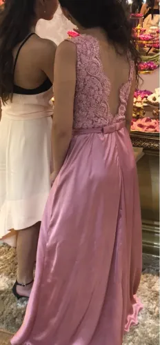 Vestido de renda rose para festa