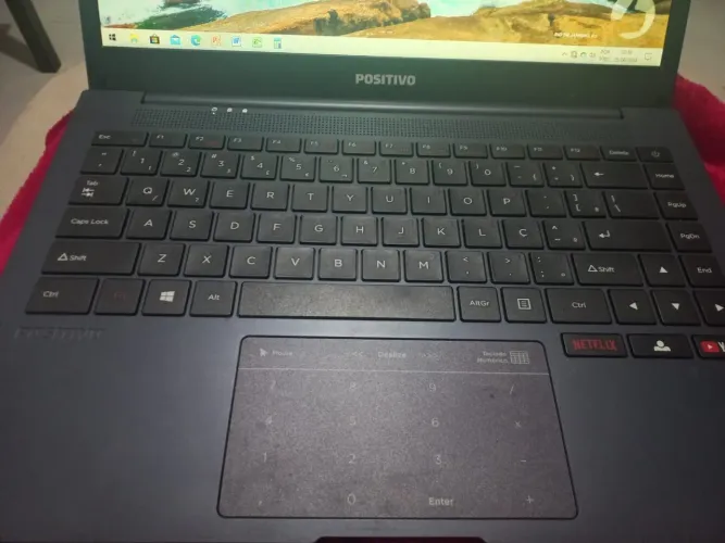 Vendo notebook positivo com defeito