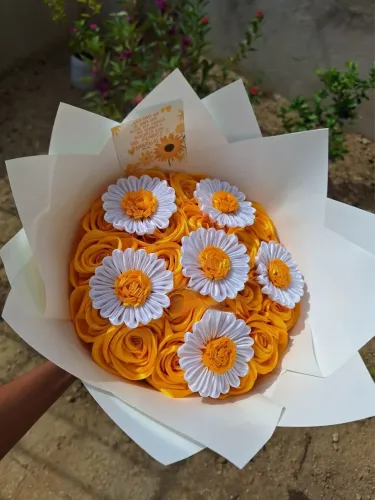 Buquê de Flores de cetim Amarelas