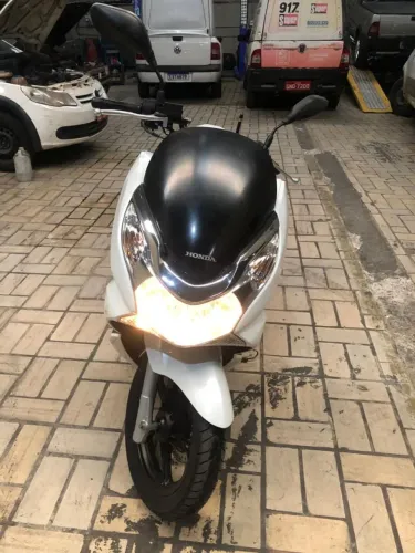 HONDA PCX 150 MUITO NOVA 