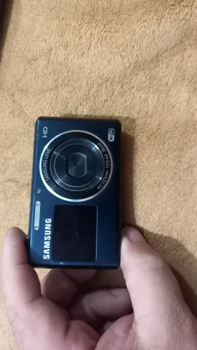 Câmera Digital Samsung com Wi-Fi DV150F