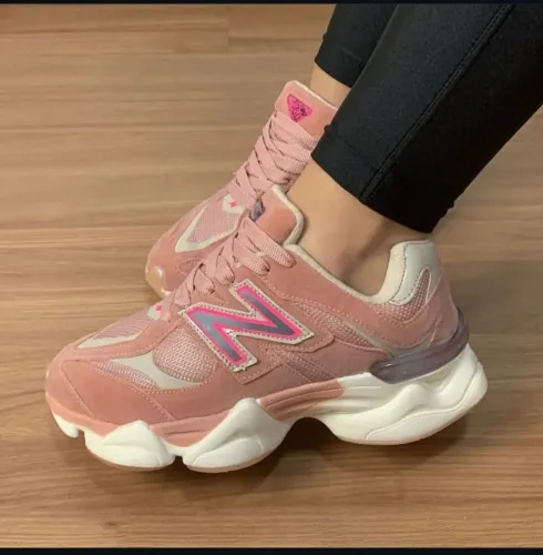 New Balance 9060 Rosa Pink