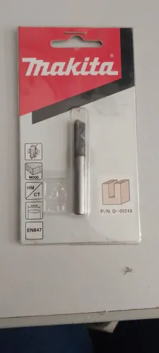 Fresa Makita D-09248