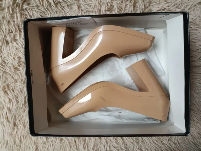 Sapato Melissa shift ad Bege tamanho 36
