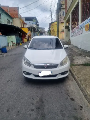 Fiat Grand Siena Essence 1.6 Flex 16V 2014