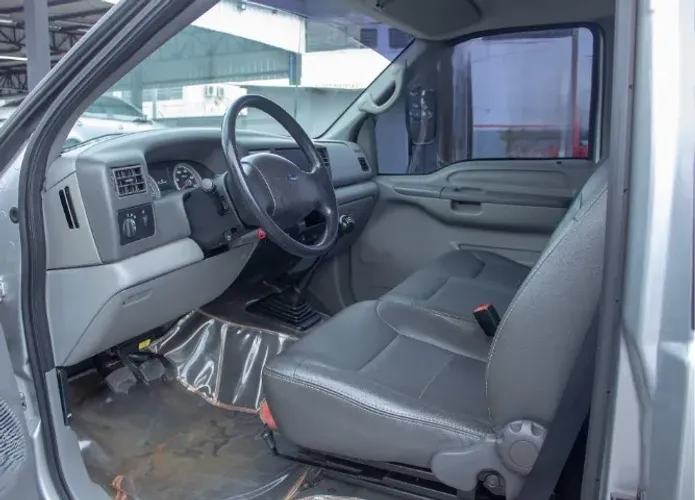 F4000 2019 4x4 2P Carroceria