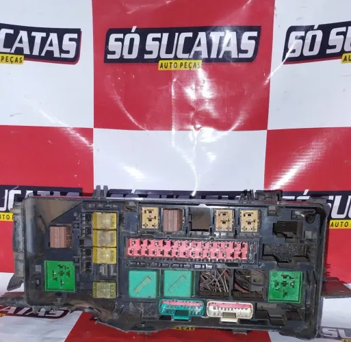 Caixa de fusivel Fiesta/Courier 1996/1999