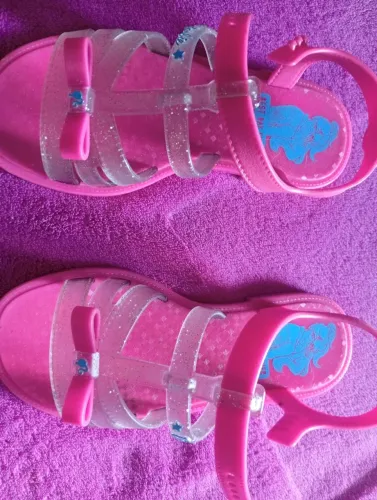 Sandália infantil Barbie