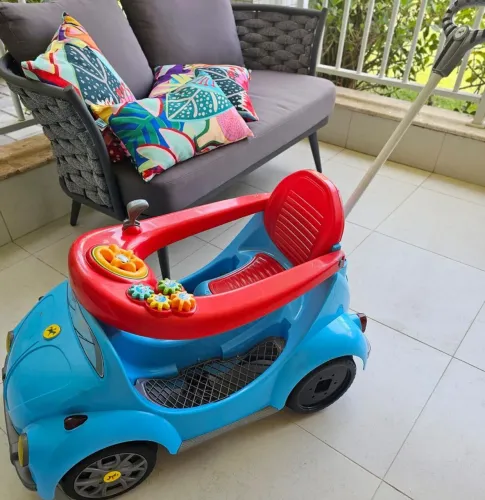Carrinho Infantil - Passeio e Interação pedal e empurrador