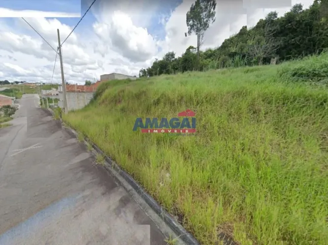 Terreno à venda em Jacareí , testada para o sol nascente, Jardim Leblon