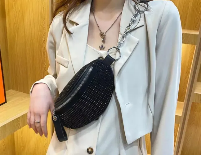 Bolsa Preta pochete feminina com strass- 