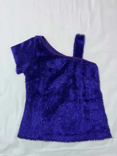 Blusa Feminina roxa com Detalhe Ombro Único