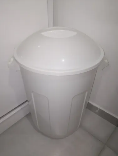 Lote Kit 2 Cestos Roupa Lixo 94L Branco Preto