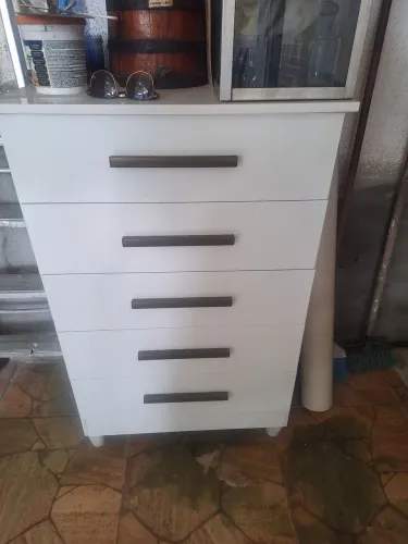 Vendo cômoda branca 
