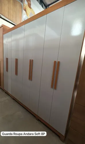 Guarda roupa 8 portas promoção de 1899.99 por $1599,99