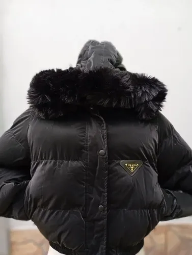 Puffer feminina linda