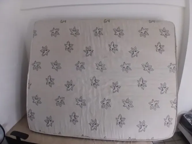 Cama Box Queen