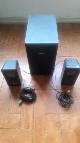 Conjunto de caixas de som