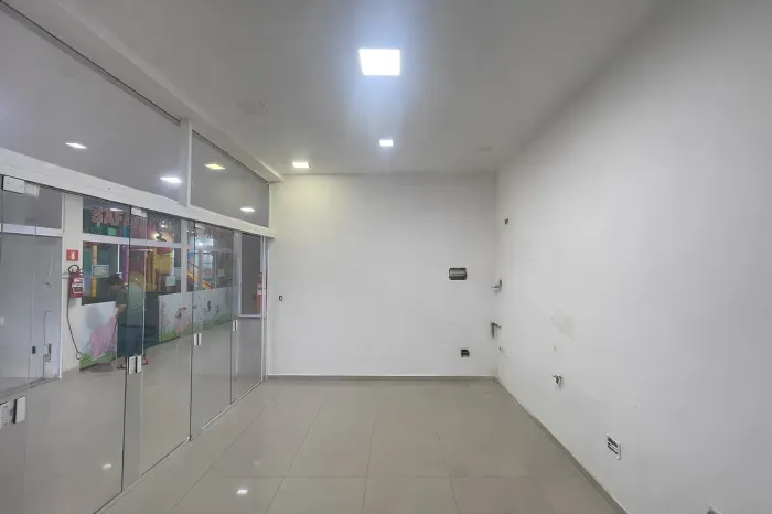 Loja térrea comercial para locação Anual - Santa Rosa- Guarujá, SP | QVista Inteligência I