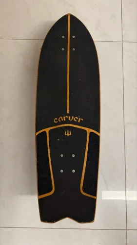 Skate carver USA 30? com truck cx e rolamentos red bones