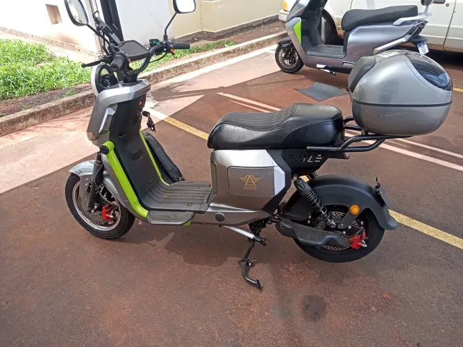 Scooter eletrica modelo ANGIE U2 de 1000watts