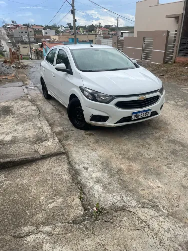 Chevrolet Onix Hatch LT 1.0 8V Flex Mec. 4P 2019