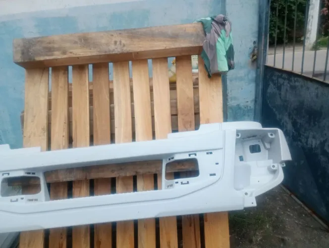 Para-choque volvo ano 2015