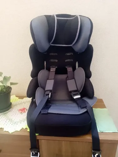 Cadeirinha para auto marca Nania