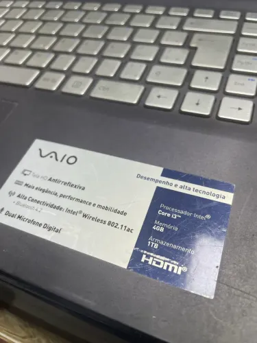 Notebook Sony vaio VJC141F11X- B011L i3 de 6 Th gen.