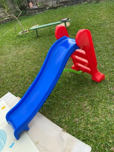 Escorregador infantil