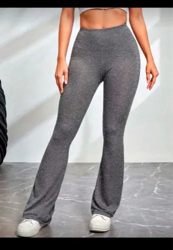 Calça flare legging