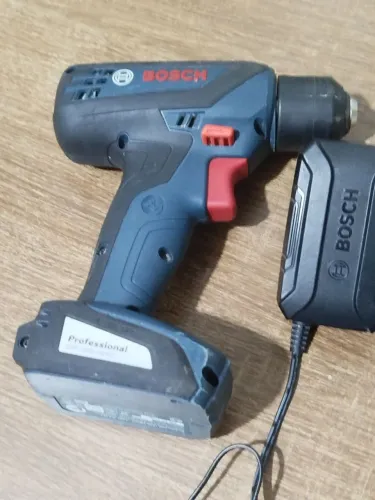 Vendo parafusadeira e furadeira Bosch