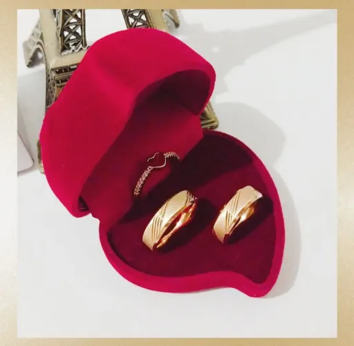 Par de Alianças Anatômicas Chanfradas 6mm Ouro18K Banho + Solitário. Namoro, Casamento
