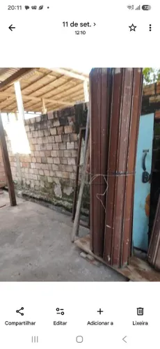 Vendo 2 porta de rolo, sendo 2 de largura por e,75 altura cada.