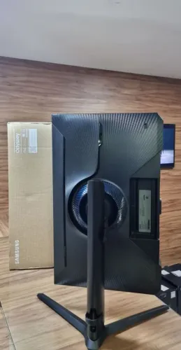 Monitor Gamer Samsung Odyssey G40 25 Preto, FullHD, 240Hz