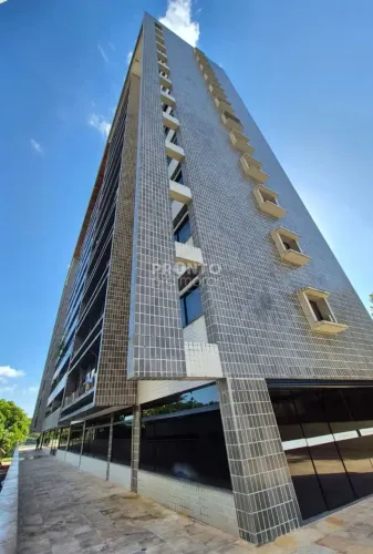 Imóvel para venda possui 241 metros quadrados com 4 quartos em Monteiro - Recife - PE