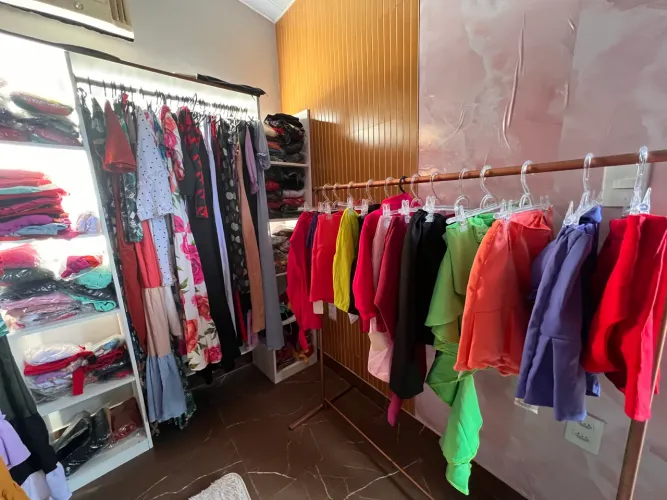 Vendo toda a mercadoria do loja