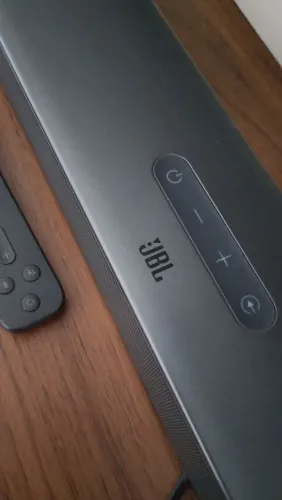 Sound Bar JBL com controle - Som perfeito.